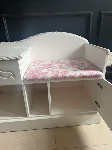 Hall phone seat