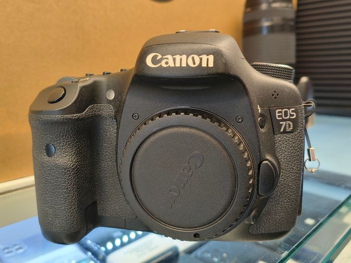 Canon EOS 7D 18.0 MP Digital SLR Camera Body Only