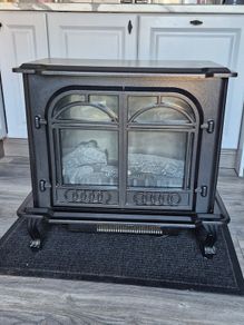Electric Fire .. Free Standing.