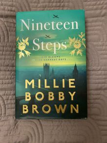 Book: Nineteen Steps, Millie Bobbie Brown