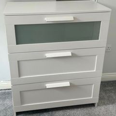 Chest of drawer