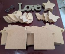 18 x freestanding wooden shapes for crafts