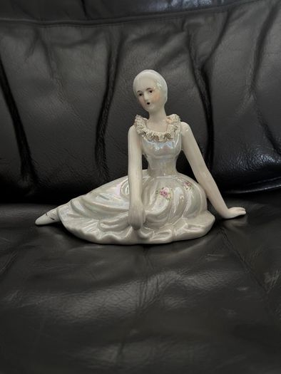 Royal Doulton The Ballerina porcelain figurine "Summer Rose