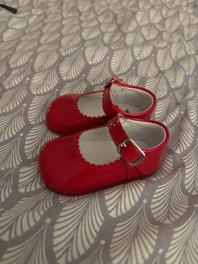 red baby shoes size 16