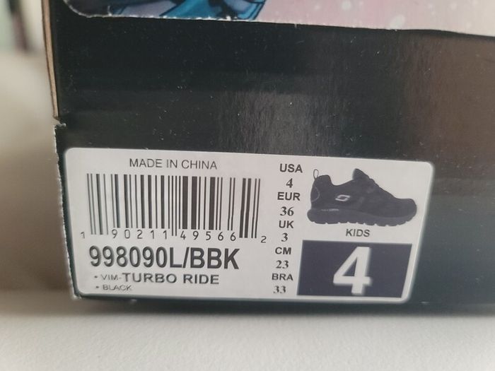 Skechers