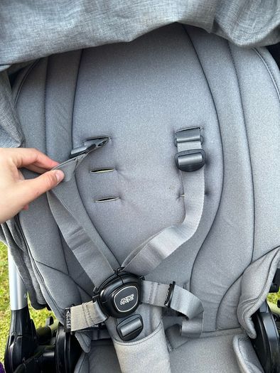 Mamas and Papas pram + Cybex seat and isofix bundle
