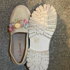 Seastar Blue Jewelled Beige Loafers