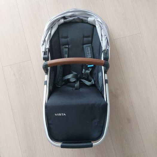 Uppababy rumble seat with rain cover