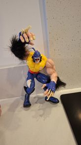 Vintage X-Men ToyBiz Marvel Bone Claws Wolverine Figure RARE deluxe figure