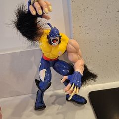 Vintage X-Men ToyBiz Marvel Bone Claws Wolverine Figure RARE deluxe figure