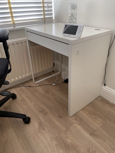 FREE ikea desk