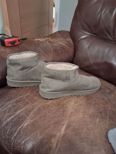 footware eur 2 each