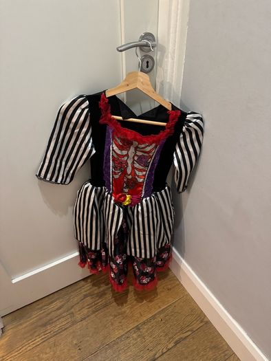 skeleton girl Halloween costume