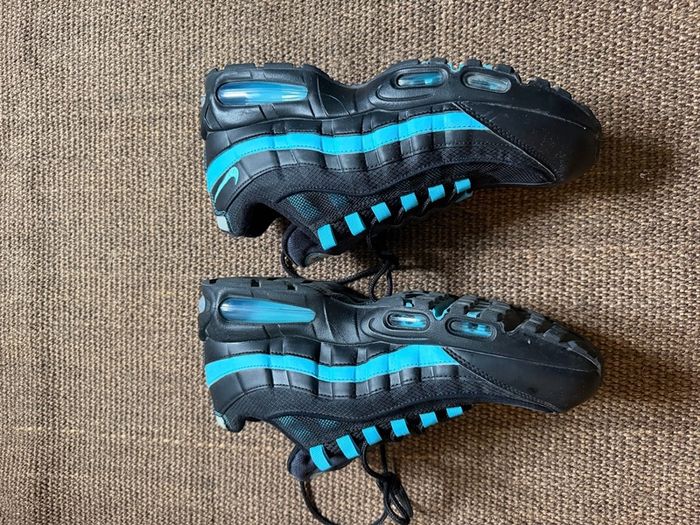 Brand New Nike Air Max 95 (UK 11) Black & Blue