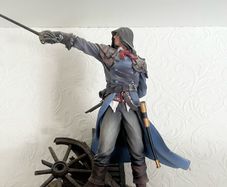 Assassins Creed Unity Statue