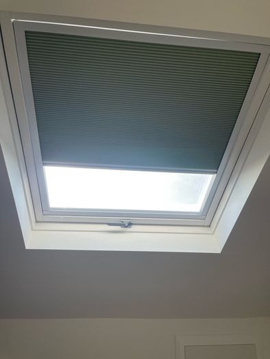 Skylight blinds for roof windows Made to Measure