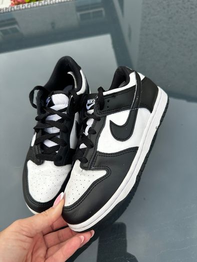 Nike dunks size 2.5