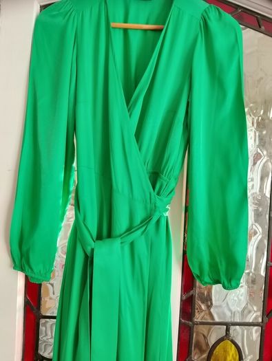 Ladies Dresses 8/10