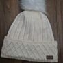woman's tresspass hat Image 3
