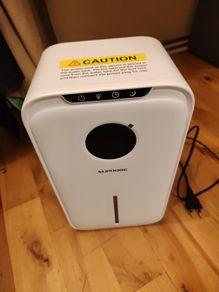 2.2l Dehumidifier barely used