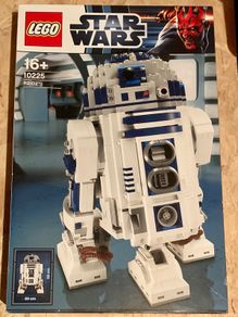 Lego Star Wars 10225 - R2-D2 UCS