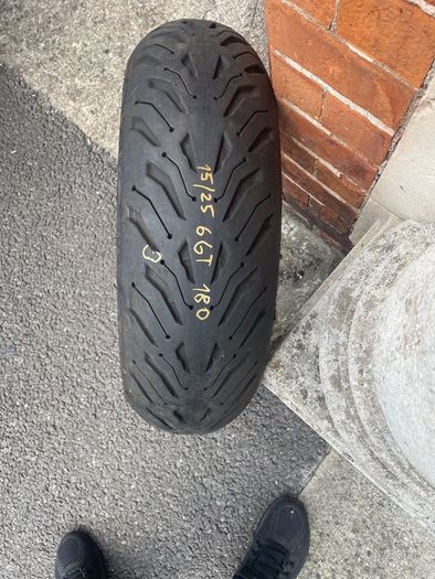 Michelin road 6gt 180/55/17