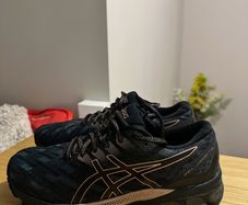 Asics gel jadeite trainers