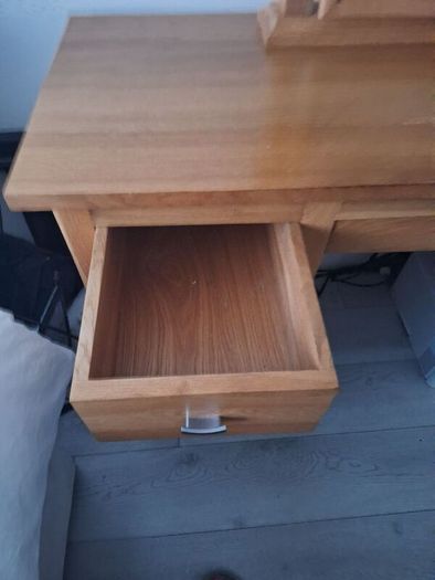 Dressing Table & Mirror