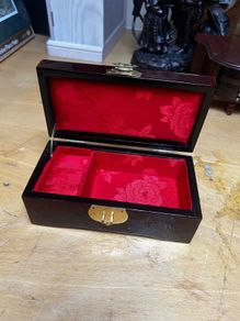 vintage jewellery case