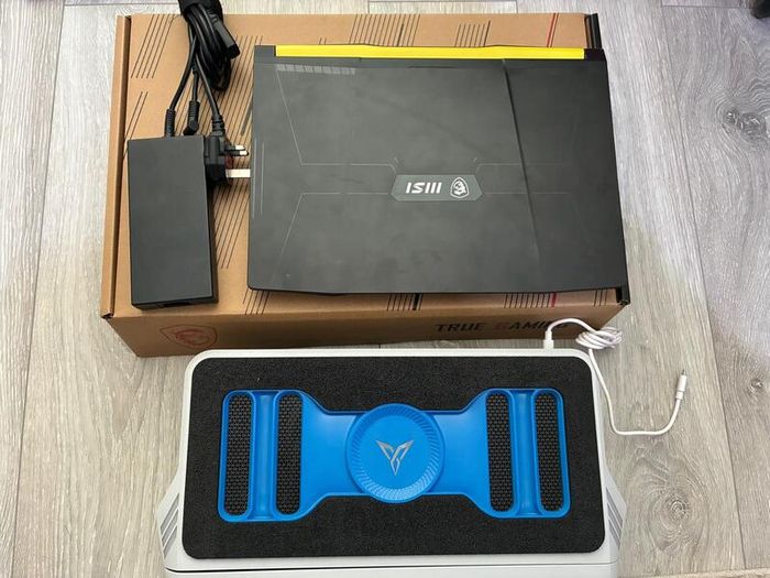 MSI Crosshair 15" QHD 165Hz | i9-12900H | RTX 3060 | Upgraded 64GB RAM | 1TB SSD + Flydigi BS1 Cooler (Mint Condition)
