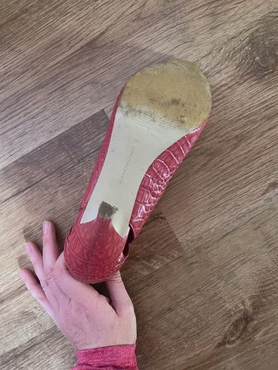 Shoes size 7