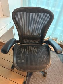 Original Herman Miller Aeron Chair - Excellent Condition, Highly Adjustable