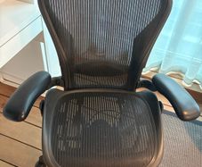 Original Herman Miller Aeron Chair - Excellent Condition, Highly Adjustable