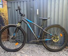 Hardly used mountain bike kids 9-12
