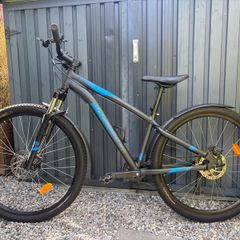 Hardly used mountain bike kids 9-12
