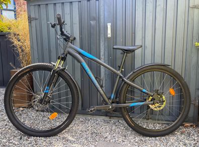 Hardly used mountain bike kids 9-12