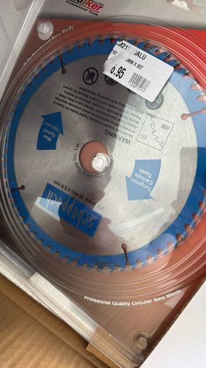 Scheppach HM90SL Miter saw(3 blades) - small plastic defect, fully functional