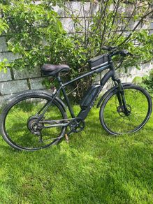 Black E-bike in good condition