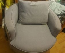 swivel chair round