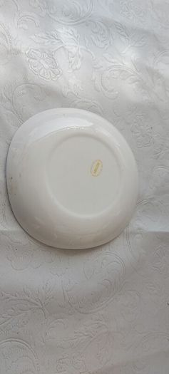 Aer lingus ,arklow ashtray change tray ,hard to come by ,collectors item, arklow ,condition good, sold as seen.