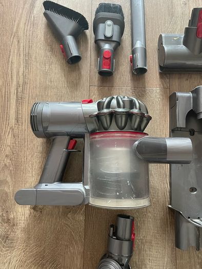 Dyson v7 stick vacuum