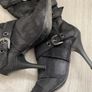 Long high heels size 35 like new Image 3