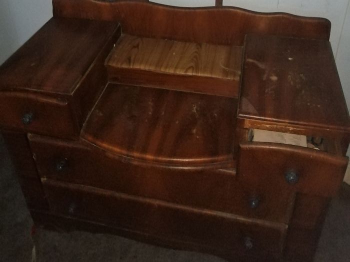 Dressing table