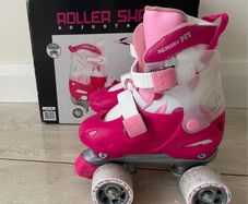 Girl's roller skates