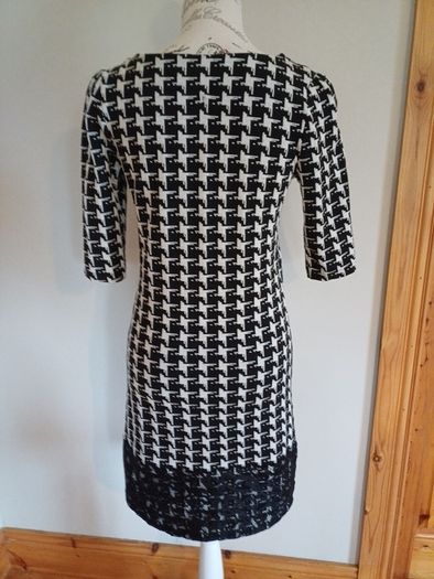 Size 10 Black and White Dress