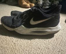 Nike basketball shoes/runners