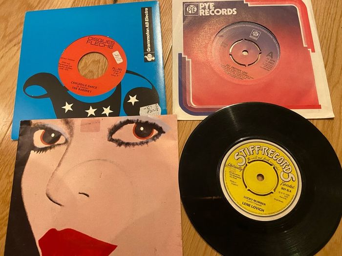 69 7" singles records vinyl