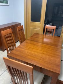 Kitchen dinning table and 6 chairs
