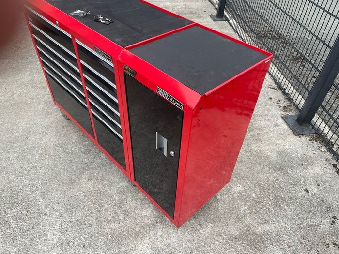 Mobile tool chest