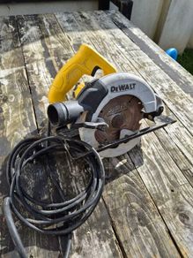 Dewalt saw